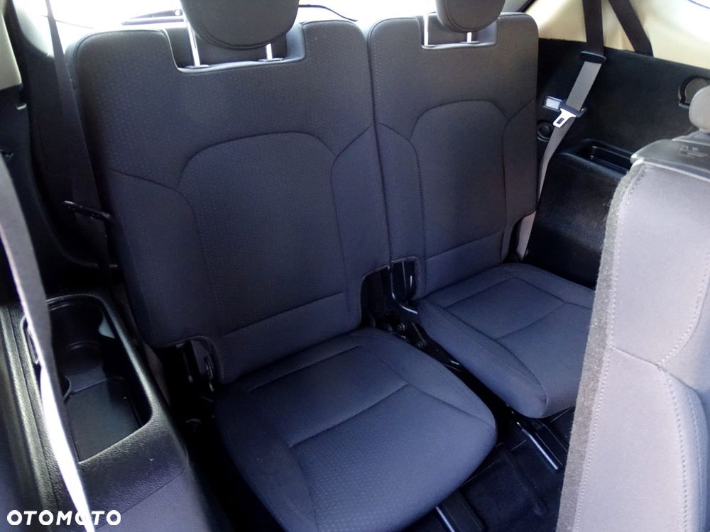 Kia Carens 1.7 CRDi M 7os EU6 - 15