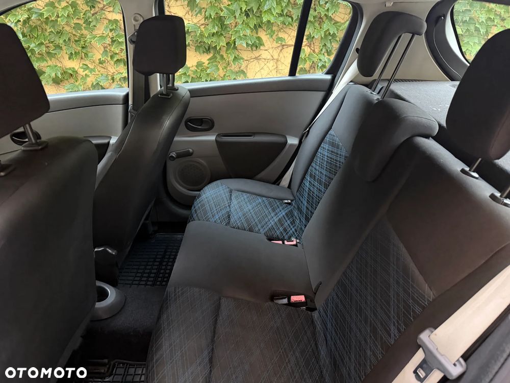 Renault Clio 1.4 16V Dynamique - 8
