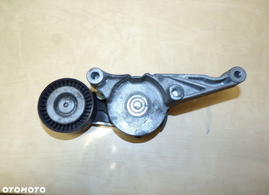VW T5 1.9 TDI 06- NAPINACZ PASKA WIELOROWKOWEGO ROLKA - 2