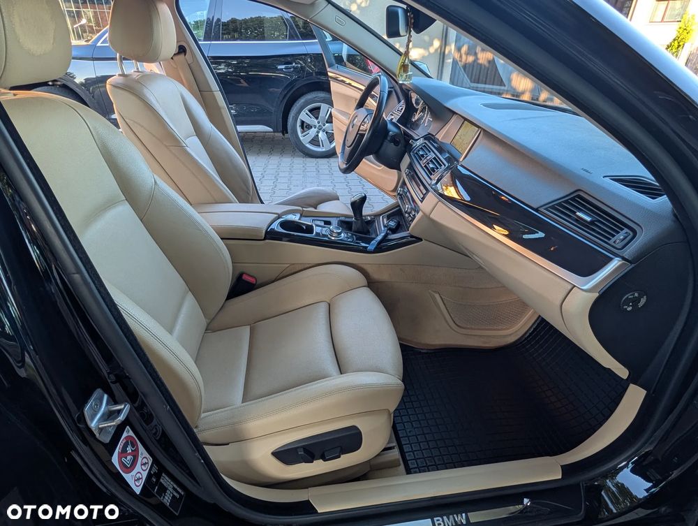 BMW Seria 5 520d - 26