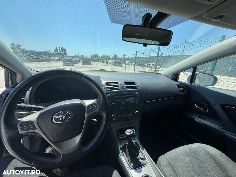 Dezmembram Toyota Avensis 2009 berlina / sedan 1.8 - 6