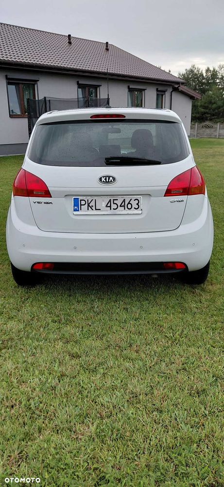 Kia Venga - 4