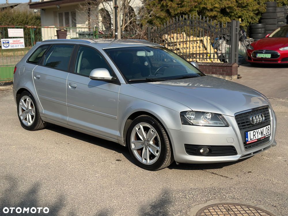 Audi A3 Sportback 1.6 TDI DPF S line Sportpaket - 10