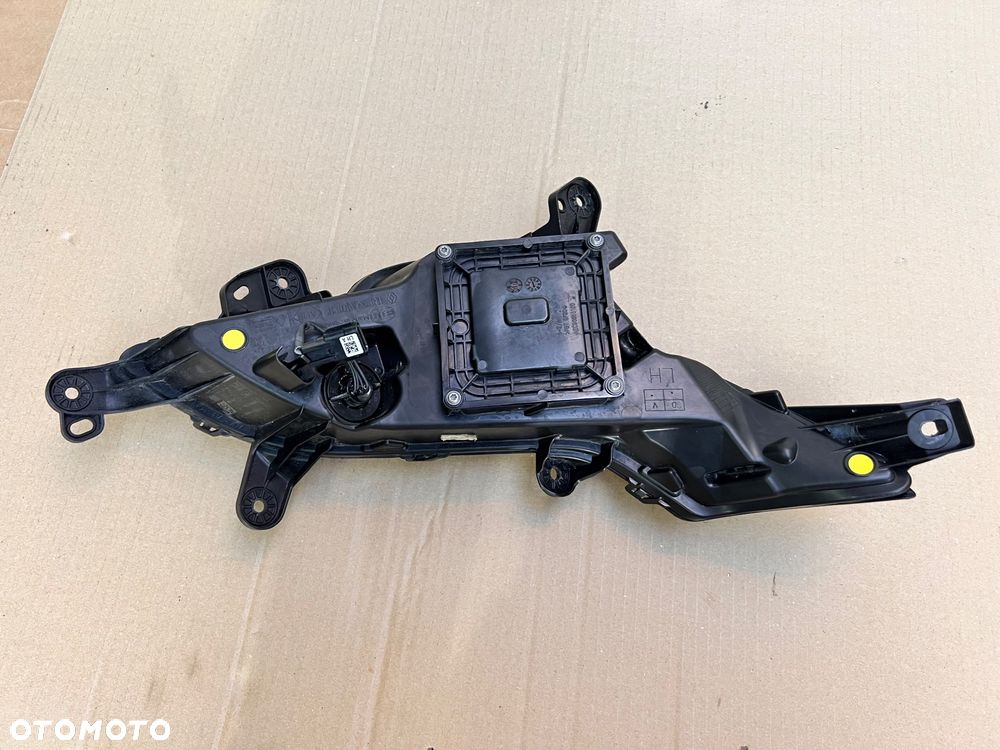 RENAULT MEGANE V 5 E-TECH 22- LAMPA DO JAZDY DZIENNEJ LED DRL LEWA PRZÓD 266053014R - 3