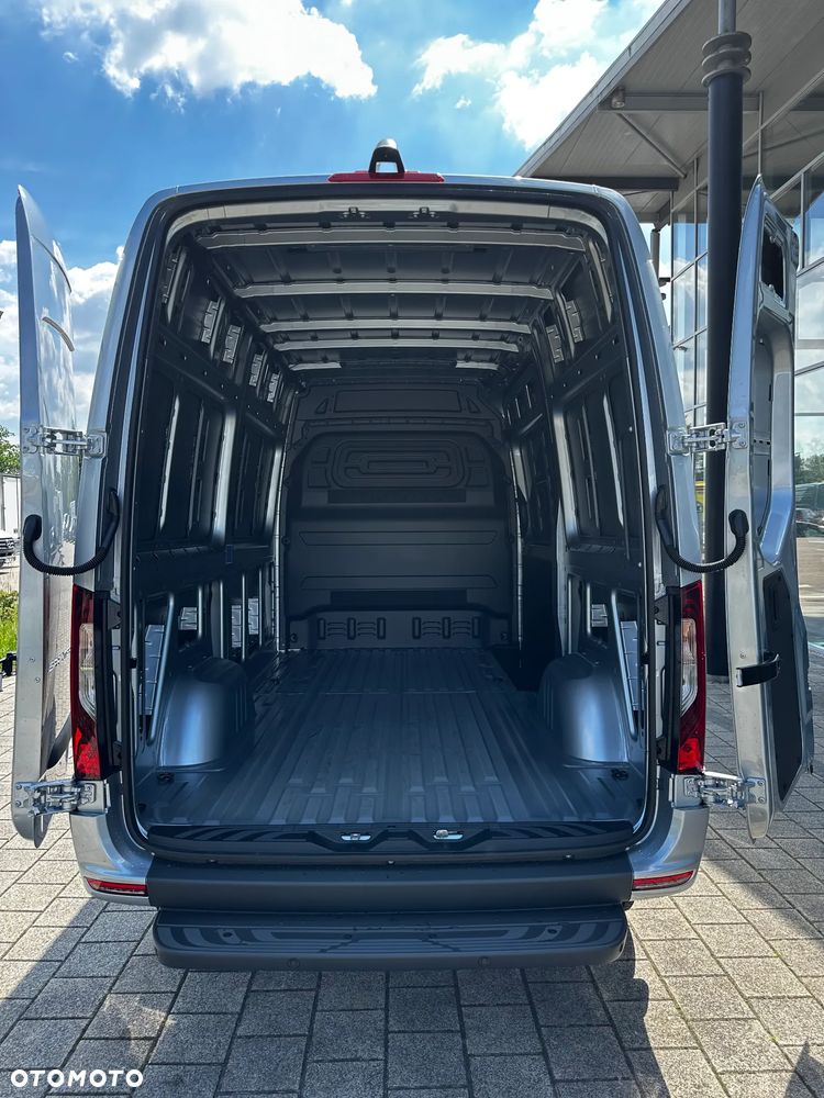 Mercedes-Benz Sprinter - 36