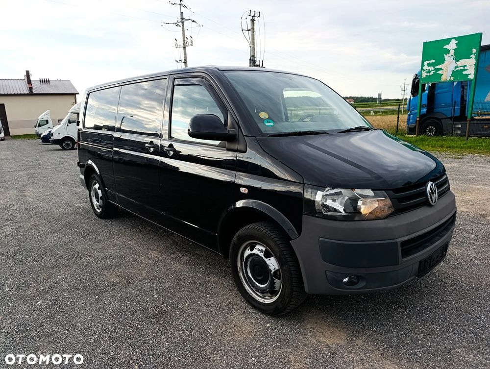 Volkswagen Transporter - 1