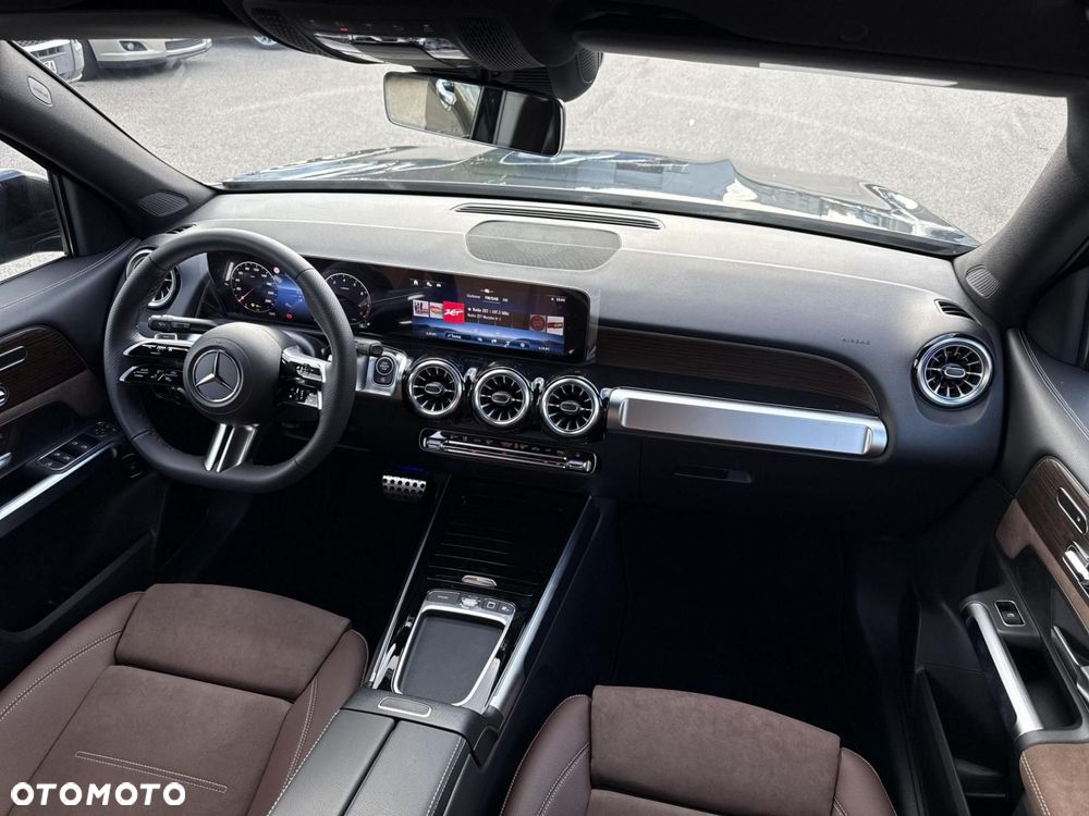 Mercedes-Benz GLB - 18