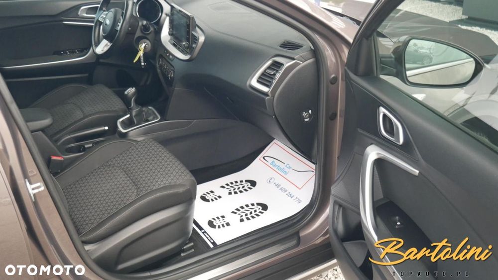 Kia XCeed - 20