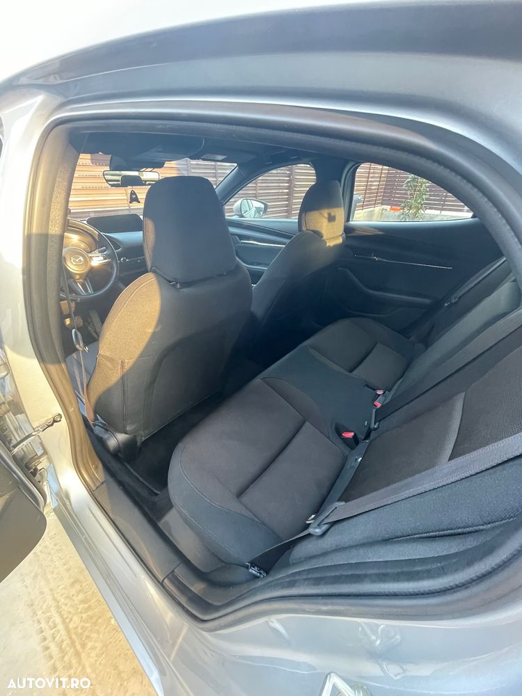 Mazda 3 G122 AT Plus - 12