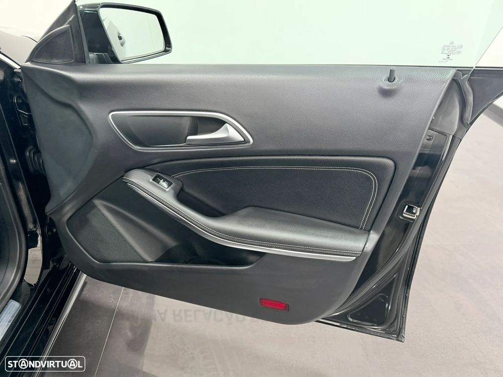 Mercedes-Benz CLA 180 d Shooting Brake Urban - 38