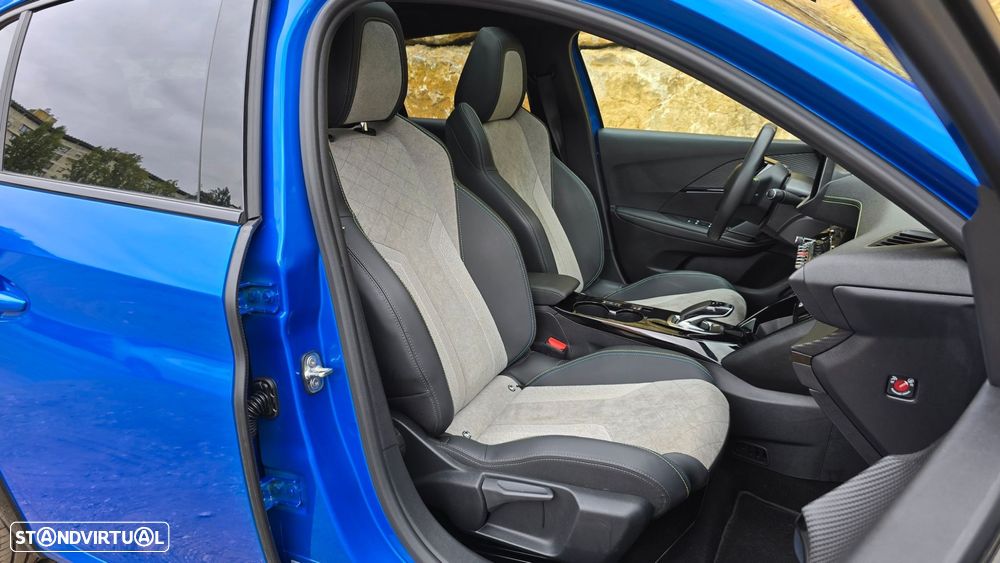 Peugeot e-208 GT - 49