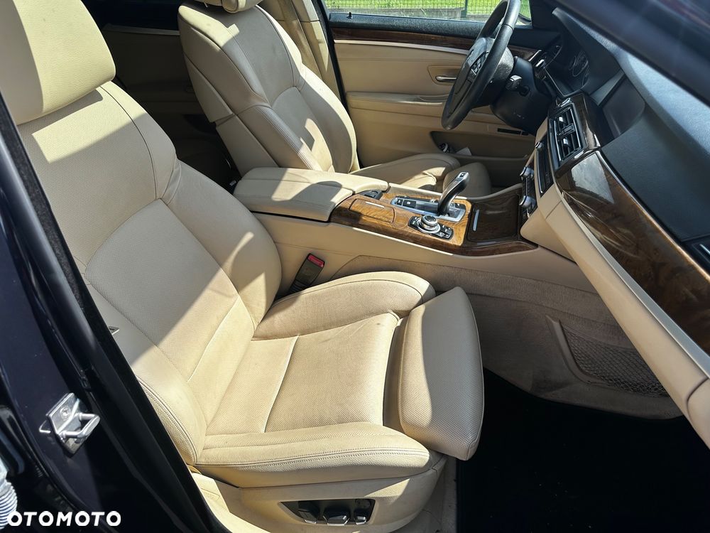 BMW Seria 5 528i - 15