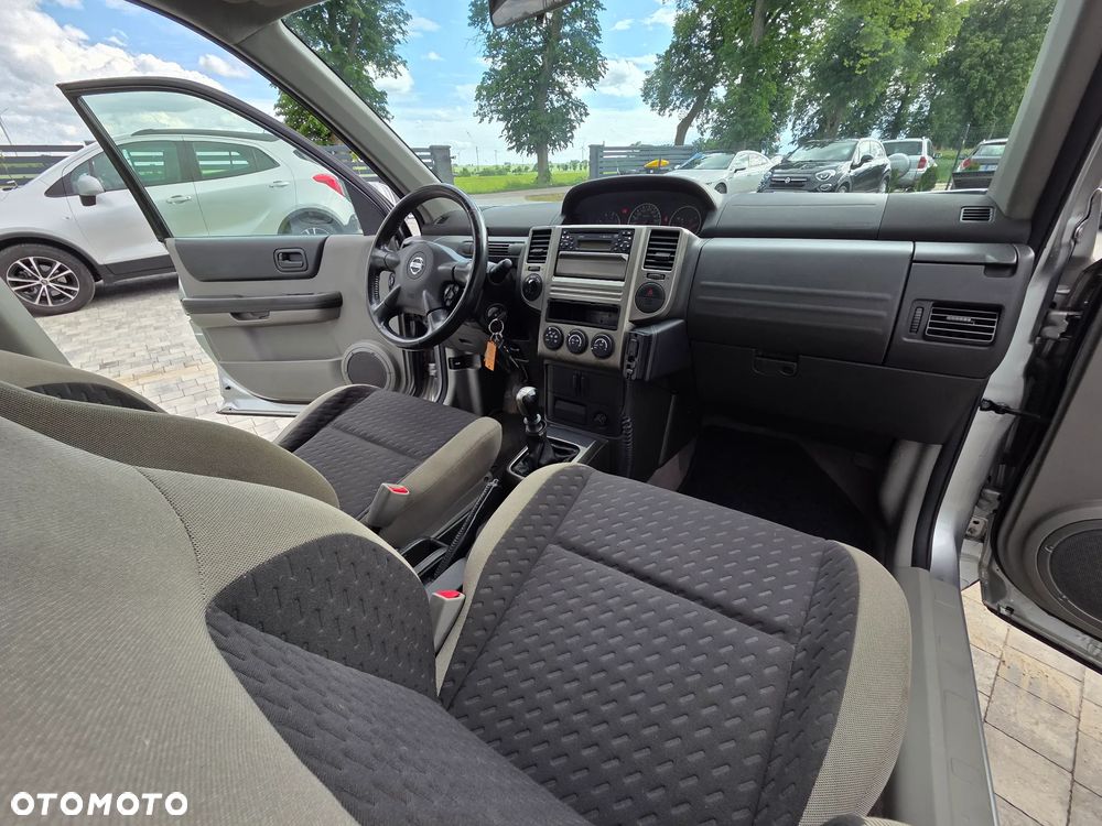 Nissan X-Trail 2.2 dCi 4x4 Elegance - 16