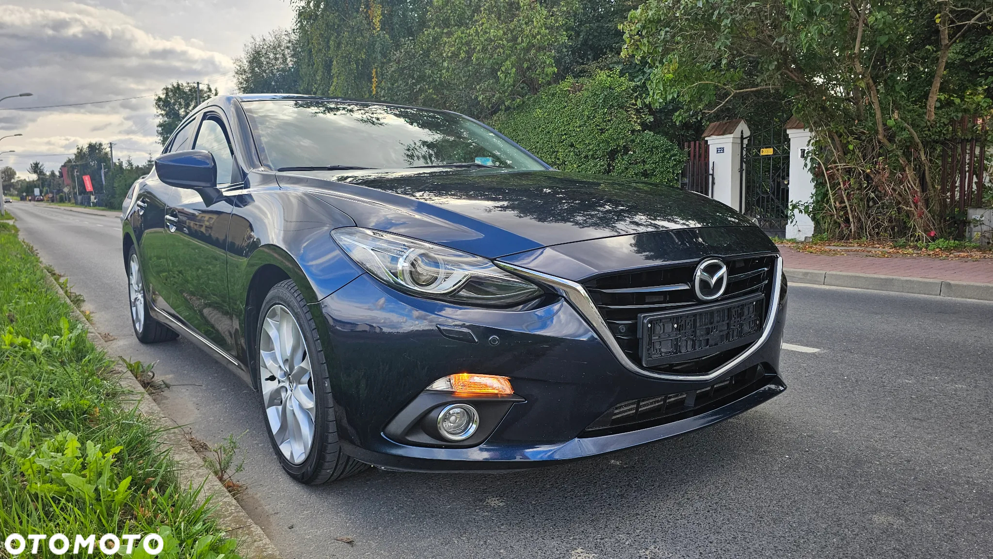 Mazda 3 2.2 MZR-CD DPF Exclusive-Line - 2