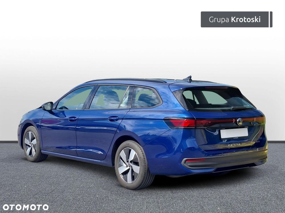 Volkswagen Passat - 4