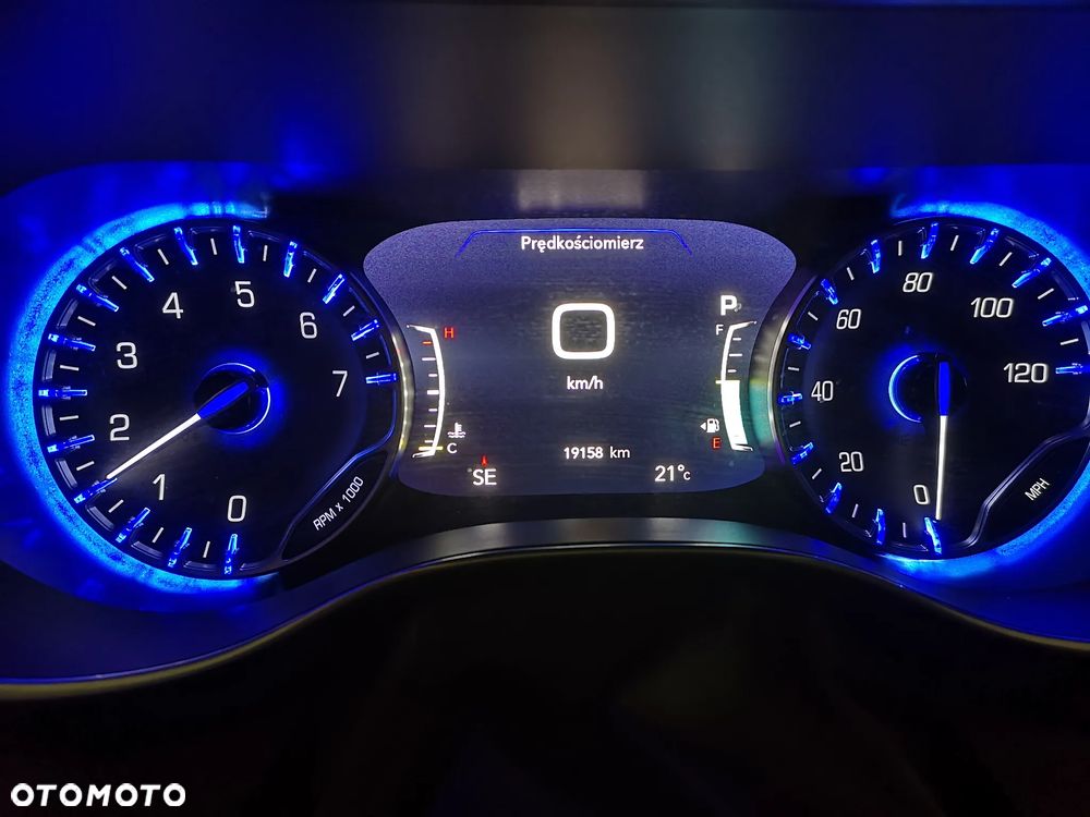 Chrysler Pacifica - 32