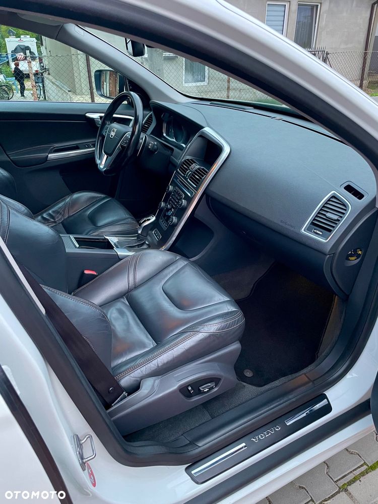 Volvo XC 60 D5 AWD Summum - 21