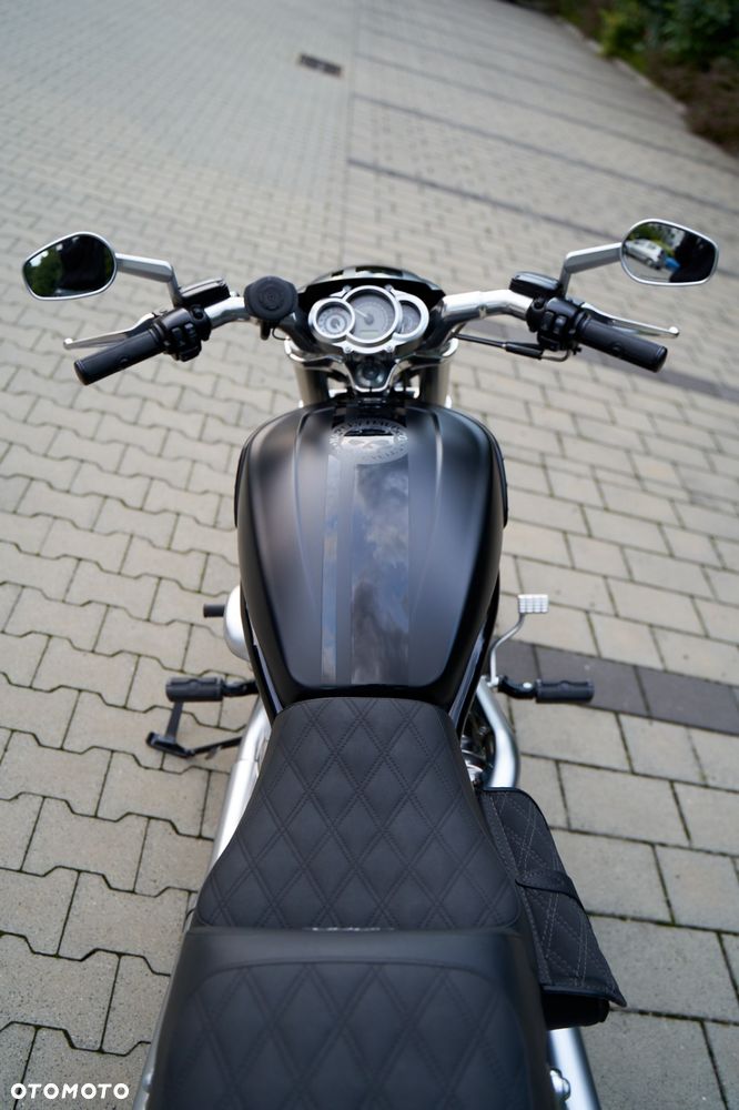 Harley-Davidson V-Rod Muscle - 5