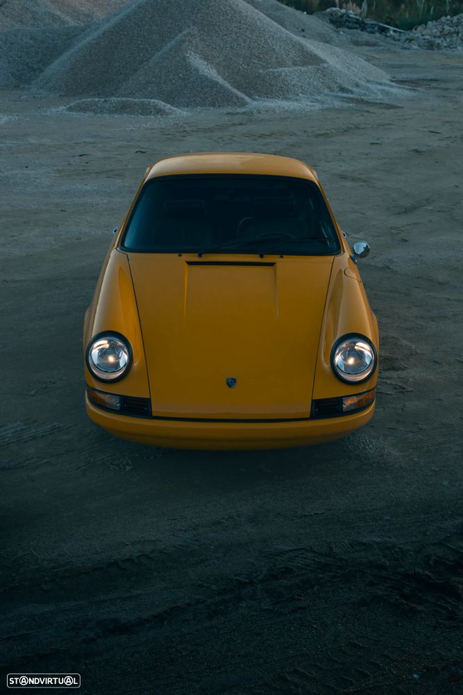 Porsche 911 Série F - 21