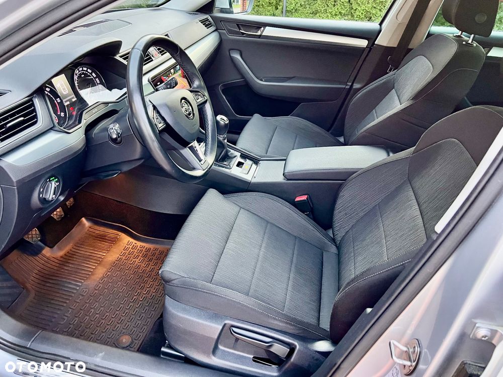 Skoda Superb 2.0 TDI SCR Style - 6