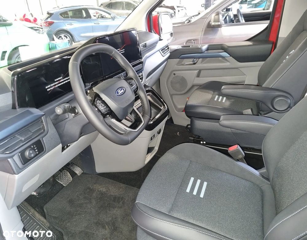 Ford Tourneo Custom 2.0 EcoBlue 320 AWD L2 Titanium - 4