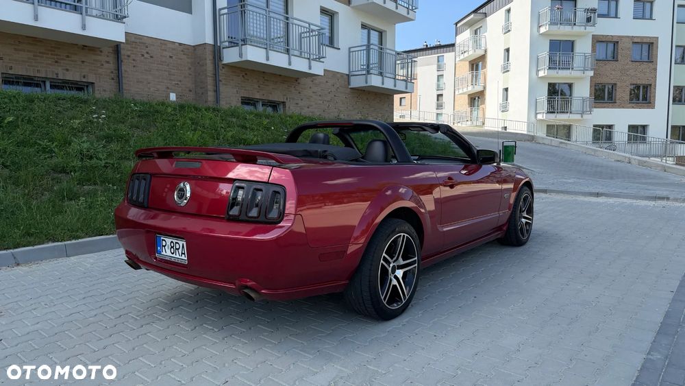 Ford Mustang - 5