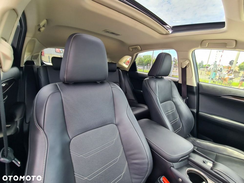 Lexus NX 300h Prestige AWD - 28