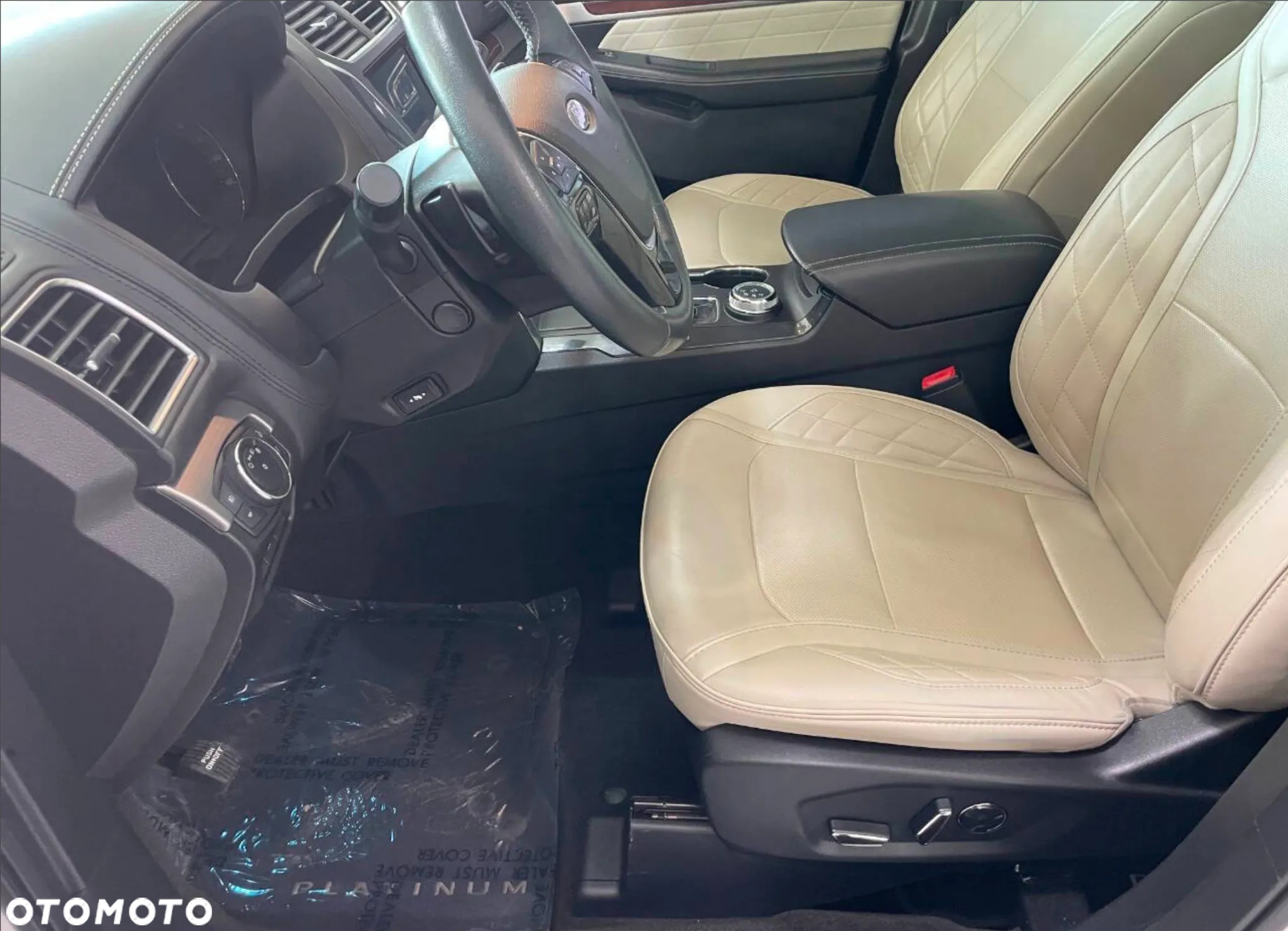 Ford Explorer - 12