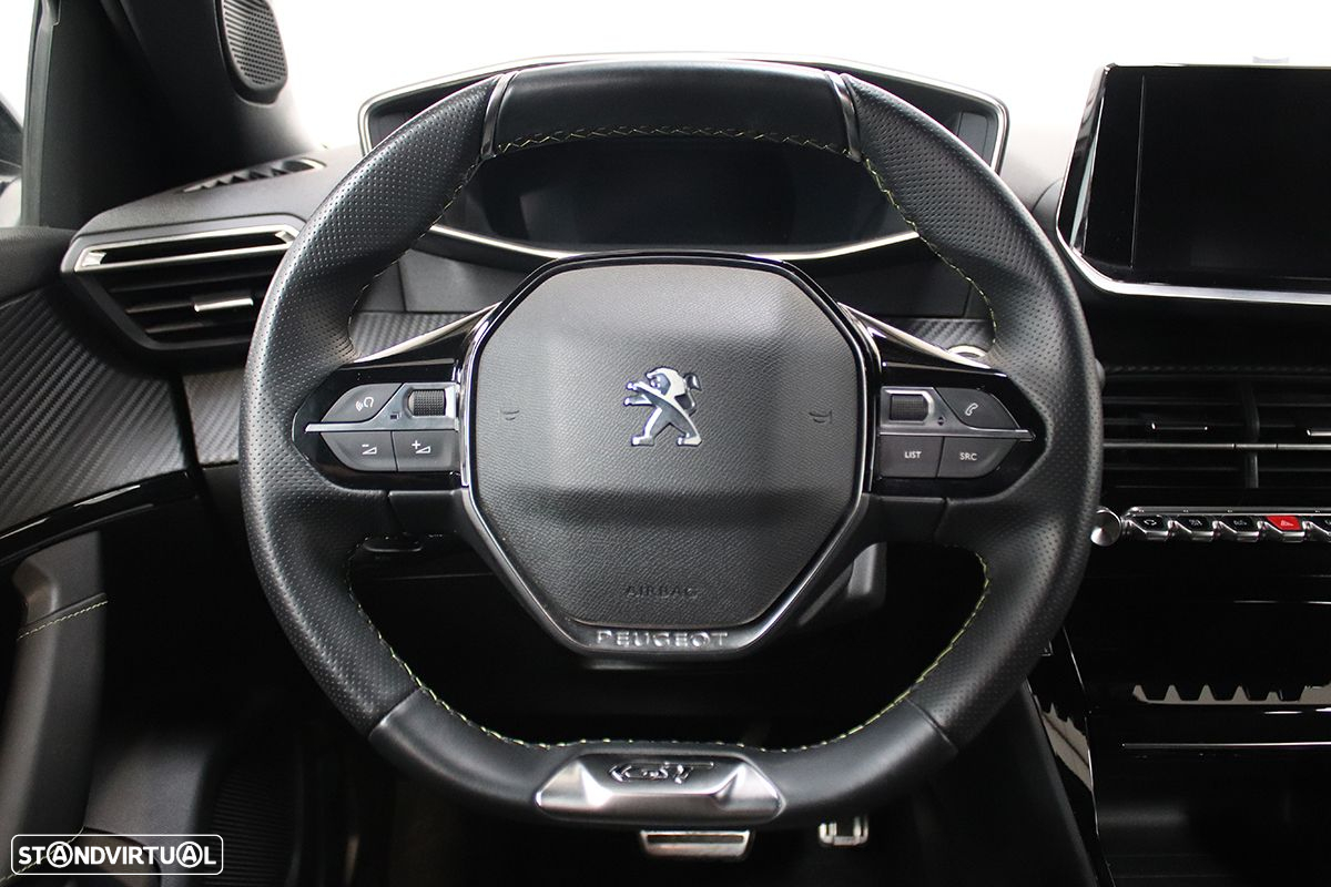Peugeot e-2008 50 kWh GT - 15