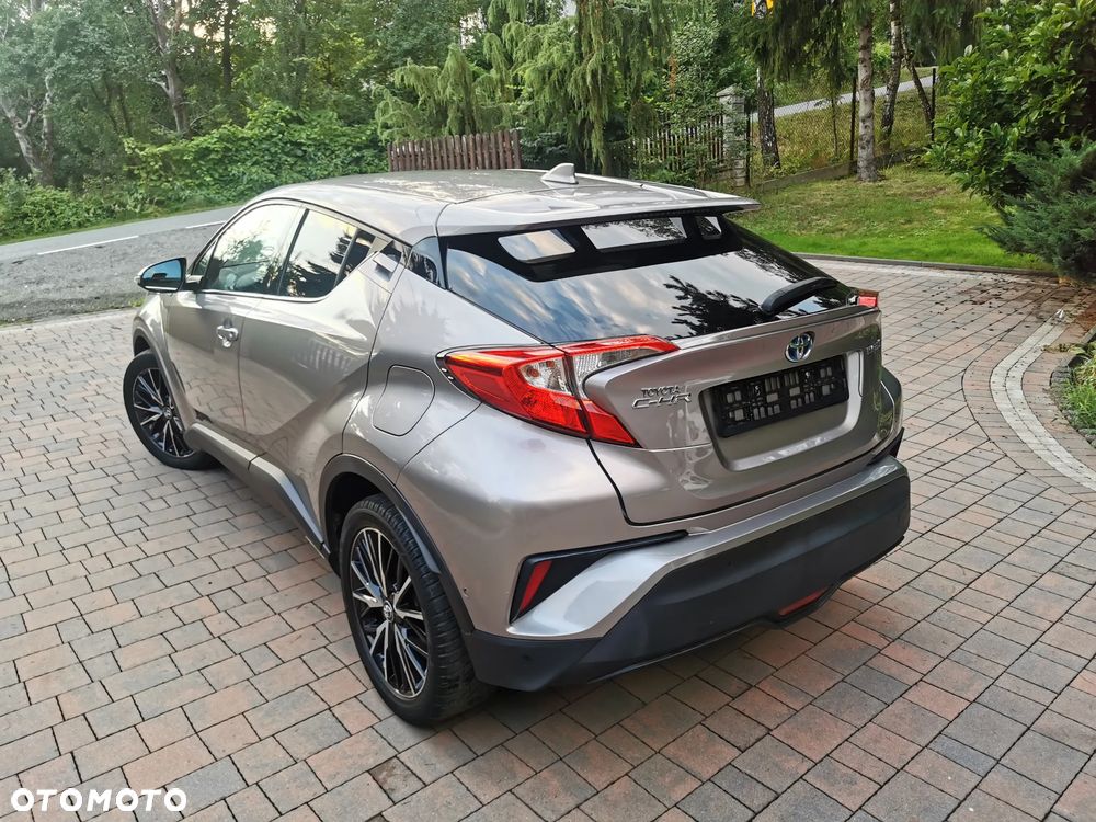 Toyota C-HR Lounge - 10
