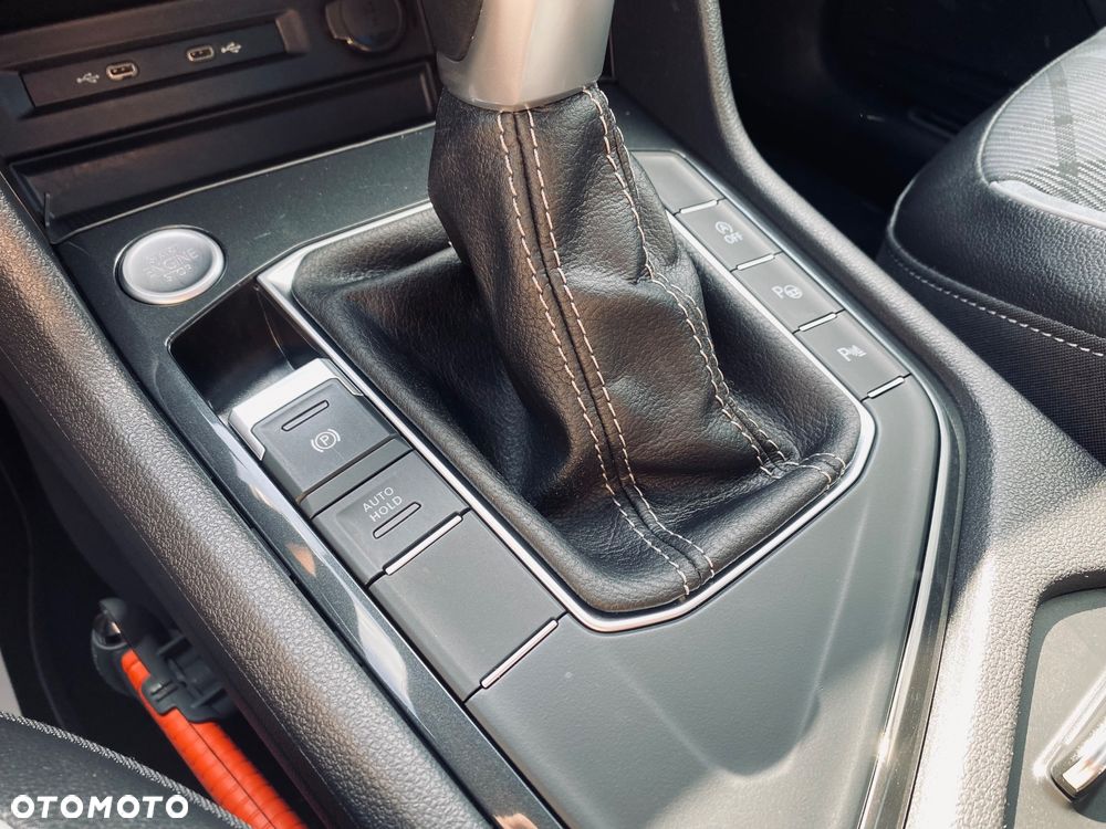 Volkswagen Tiguan 1.5 TSI OPF DSG R-Line - 33