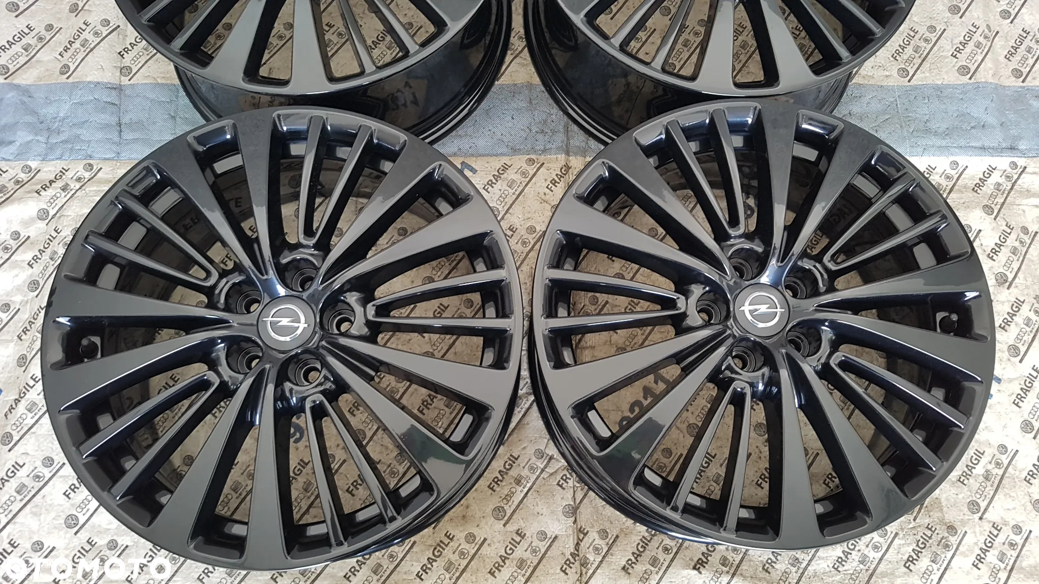 FELGI ALU ORYGINAŁ  OPEL GRANDLAND X  7,5jx18  IS49 5x108 CZUJNIKI - 2