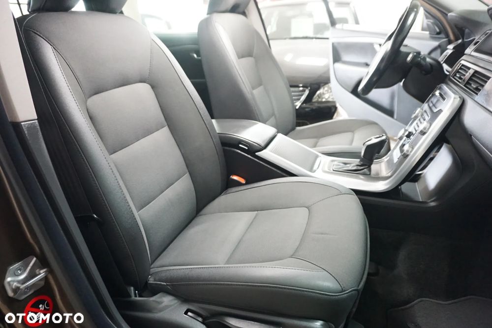 Volvo XC 70 D4 Geartronic Kinetic - 25