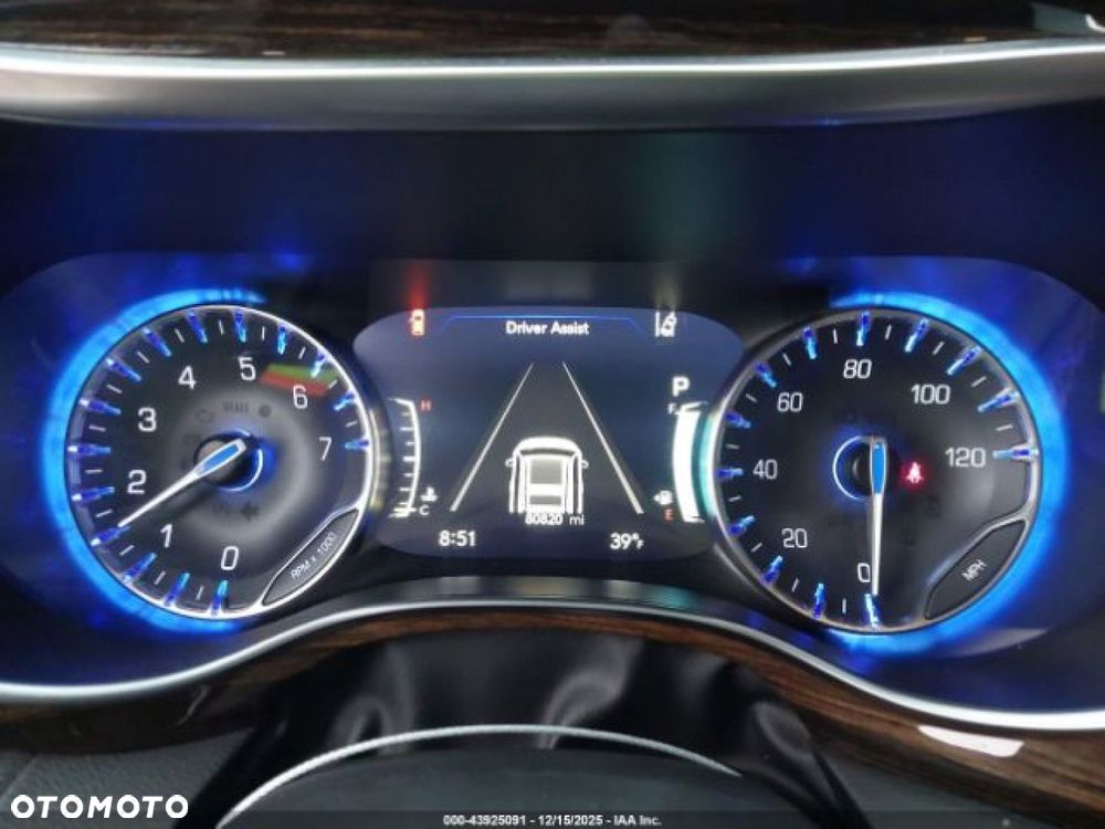 Chrysler Pacifica - 11