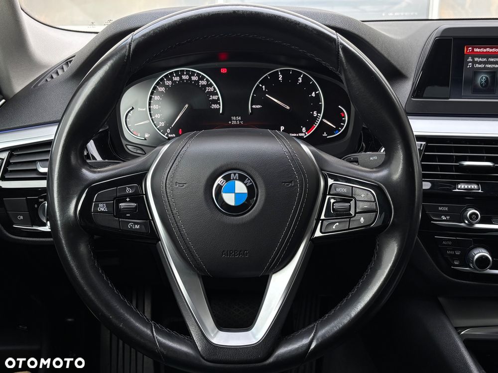 BMW Seria 5 520d - 16
