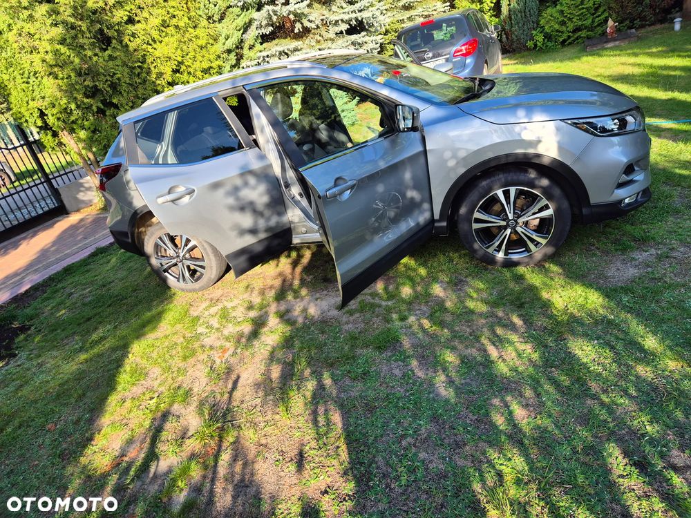 Nissan Qashqai 1.3 DIG-T N-Connecta - 8
