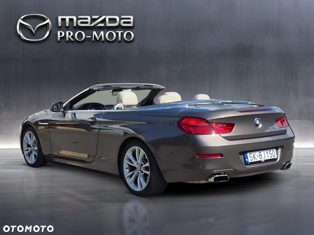 BMW Seria 6 650i - 8