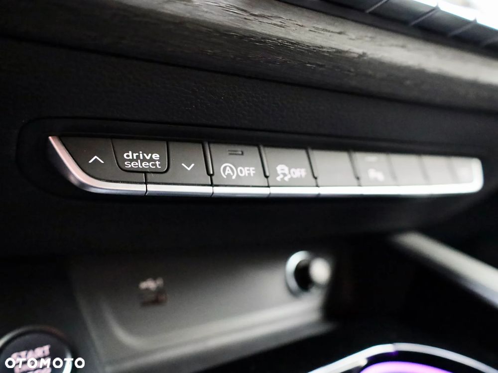 Audi A4 Limousine 40 TFSI S tronic - 32