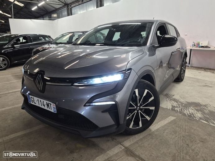 Renault Mégane E-Tech - 1