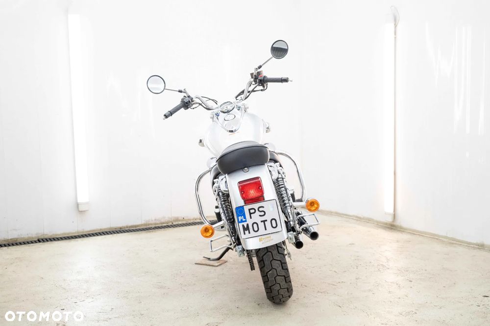 Suzuki Intruder - 7