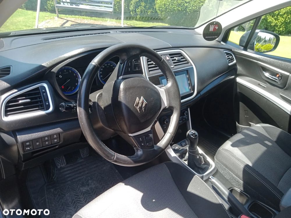 Suzuki SX4 1.6 Comfort Plus - 10