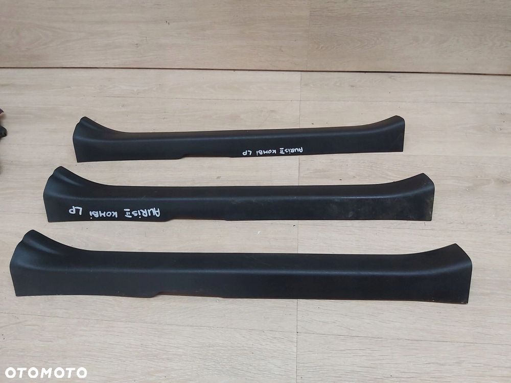 Toyota Auris II listwa progowa nakładka lewy przód 67914-02270 - 3