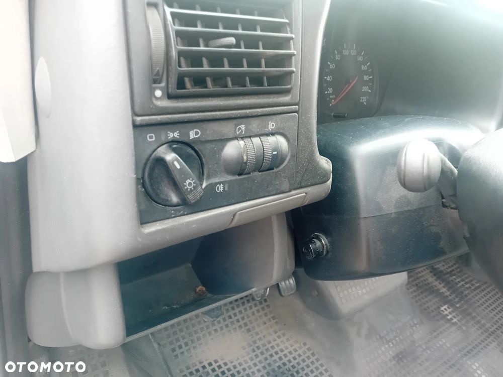 Volkswagen Transporter - 17