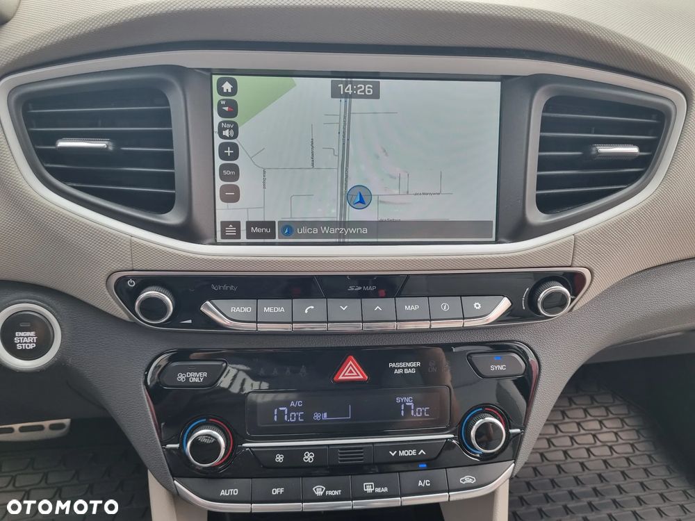 Hyundai IONIQ Hybrid Premium - 13