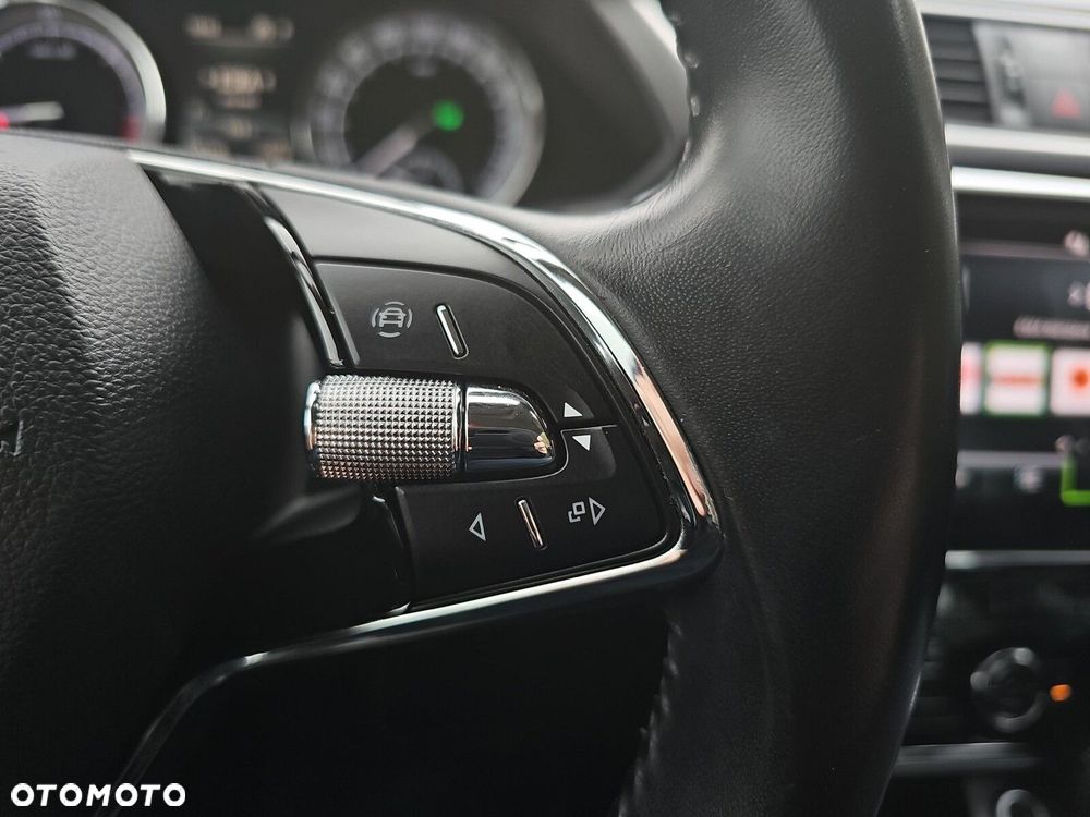 Skoda Superb 2.0 TDI SCR 4x4 Style DSG - 19