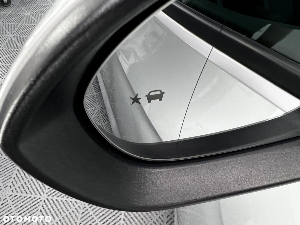 Opel Insignia - 29