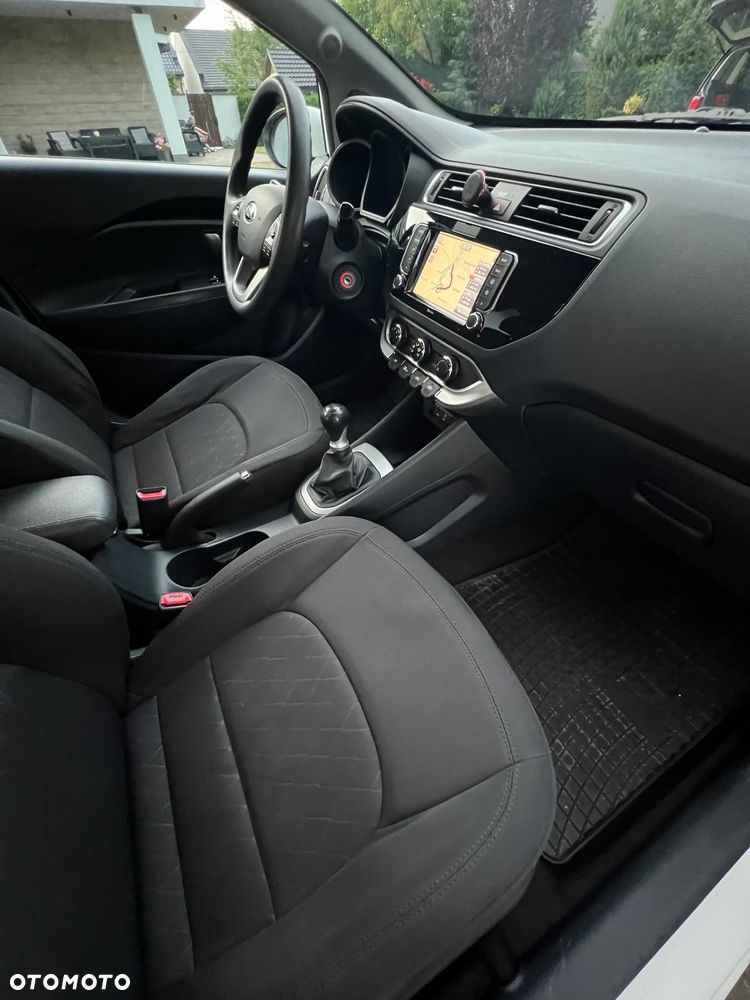 Kia Rio 1.2 Business Line - 9