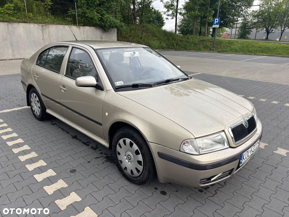 Skoda Octavia 1.6 Tour Plus - 17