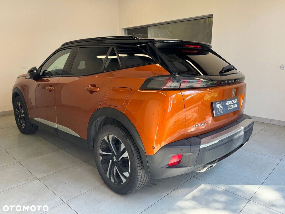 Peugeot 2008 1.2 PureTech GT Line S&S - 6
