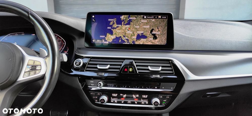 BMW Seria 5 530i Touring M Sport Edition - 14